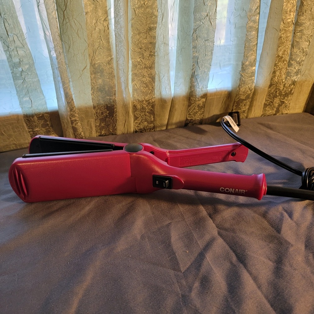 Conair Ceramic Hair Straightener Model CS15XCS Tested Pink Styling Tool 2"
